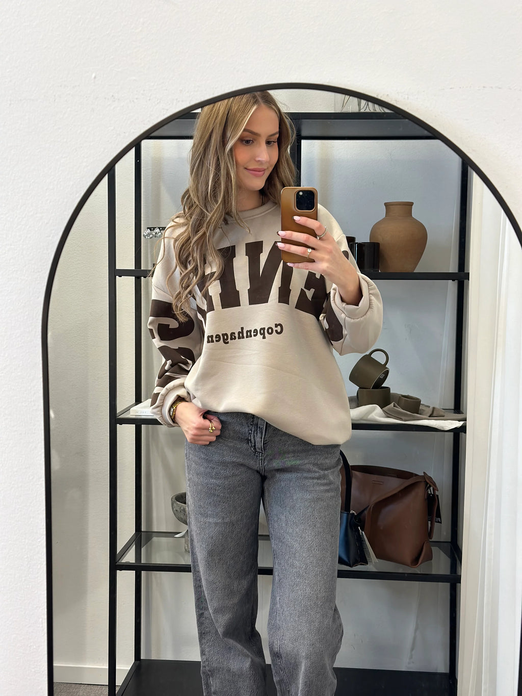 MARTA – Copenhagen collegepusero - Beige