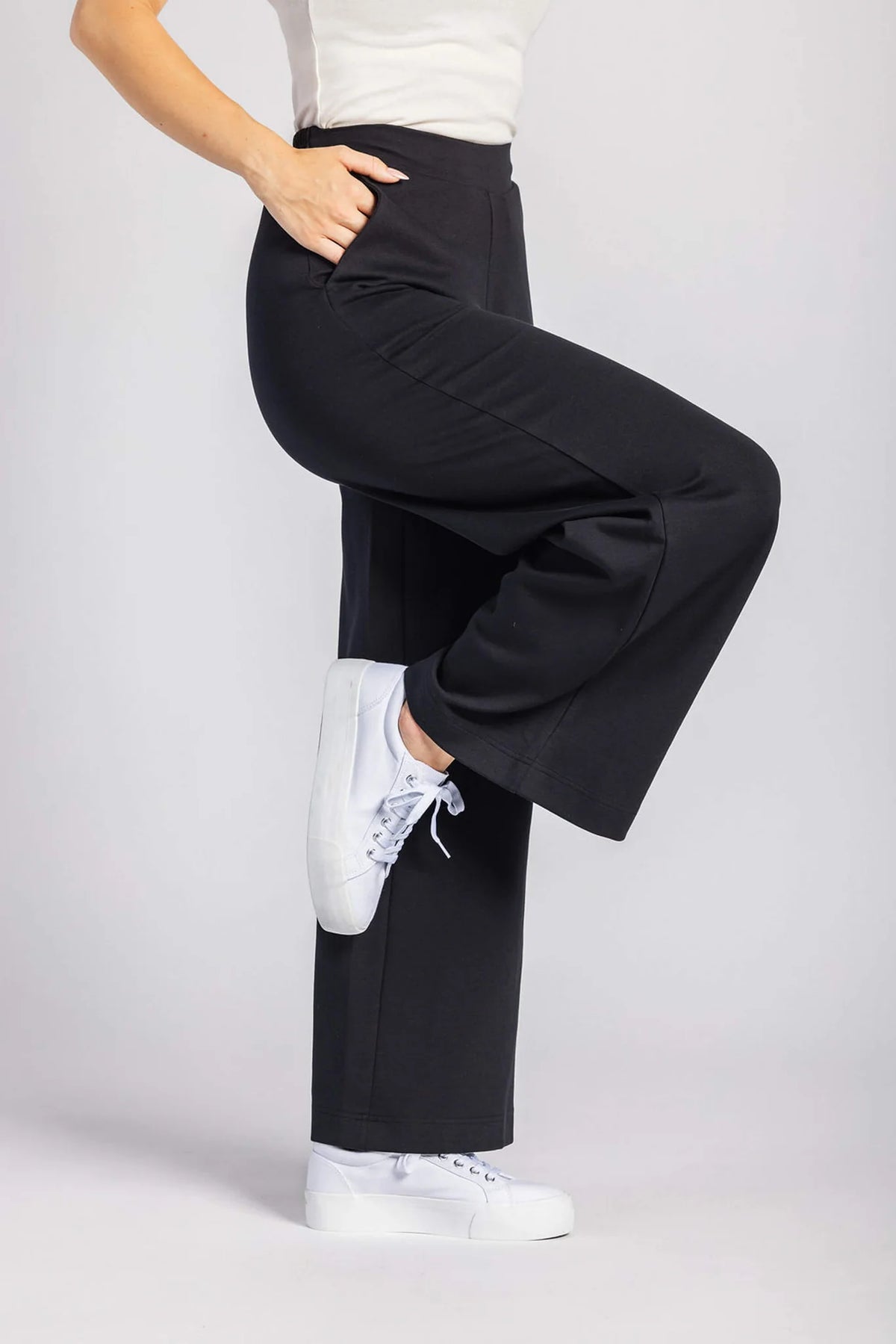 Nakoa - Comfy Pants, Black